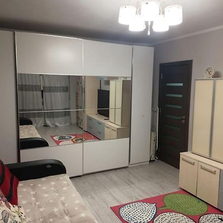 Private Room Near 3 Min Metrou Crangasi, 40 M2 Bukurešť Exteriér fotografie