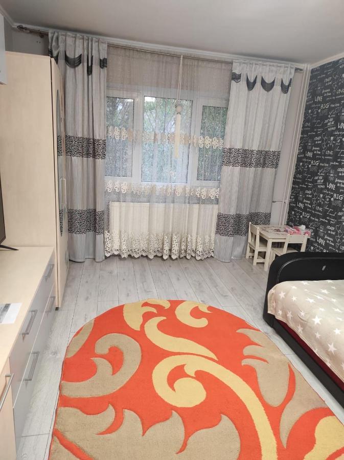 Private Room Near 3 Min Metrou Crangasi, 40 M2 Bukurešť Exteriér fotografie